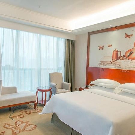 Vienna Hotel Jian People Square 吉安市 エクステリア 写真